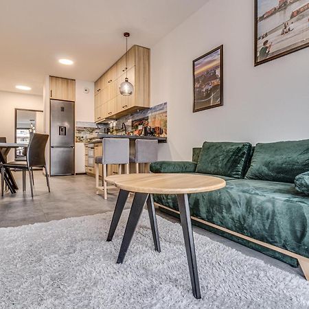 Rentplanet - Apartament Wyszynskiego Breslavia Exterior foto